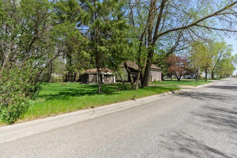 323 4th Street SE Staples, MN 56479