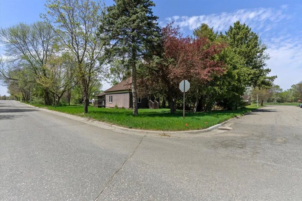 323 4th Street SE Staples, MN 56479
