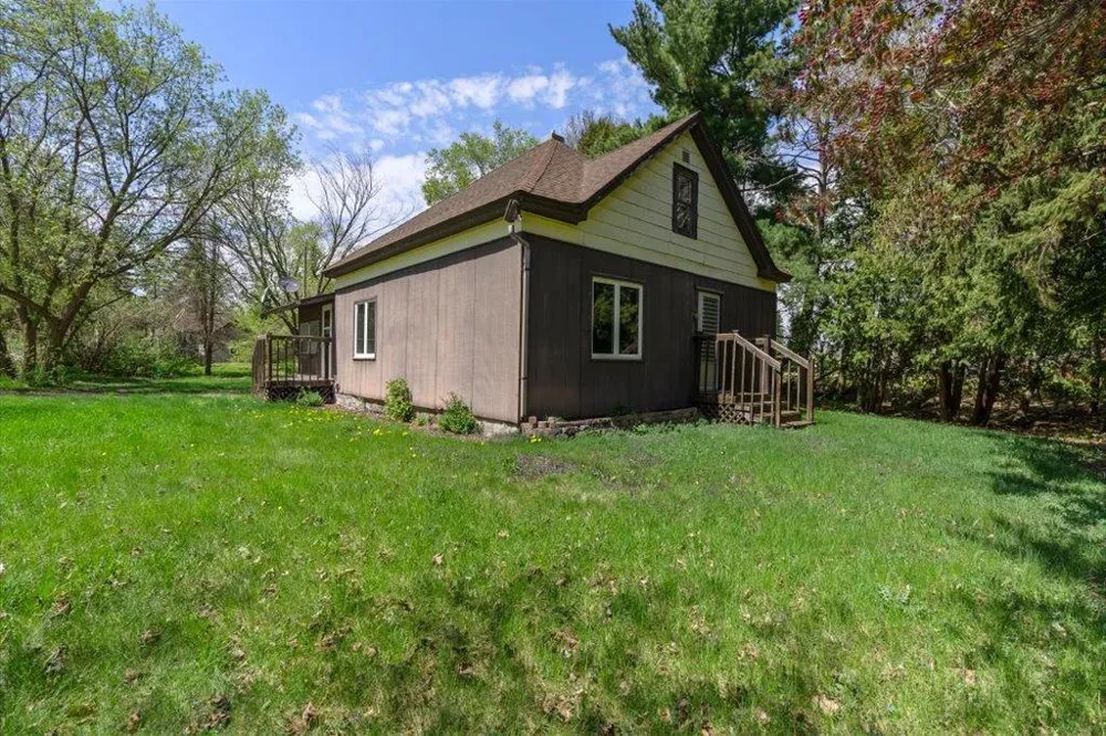 323 4th Street SE Staples, MN 56479