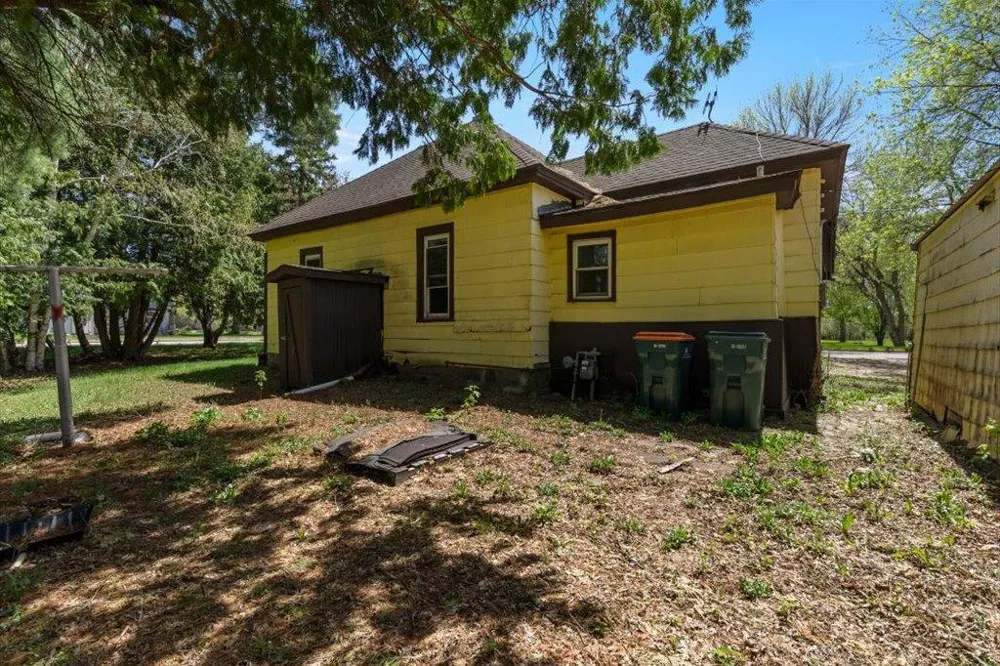 323 4th Street SE Staples, MN 56479