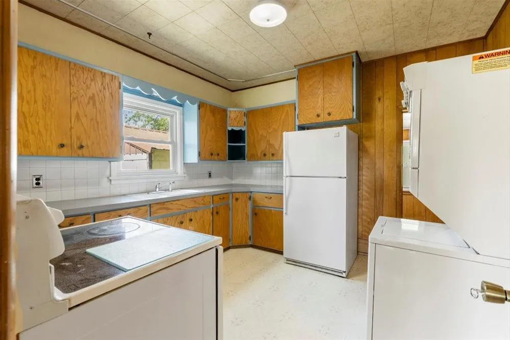 323 4th Street SE Staples, MN 56479