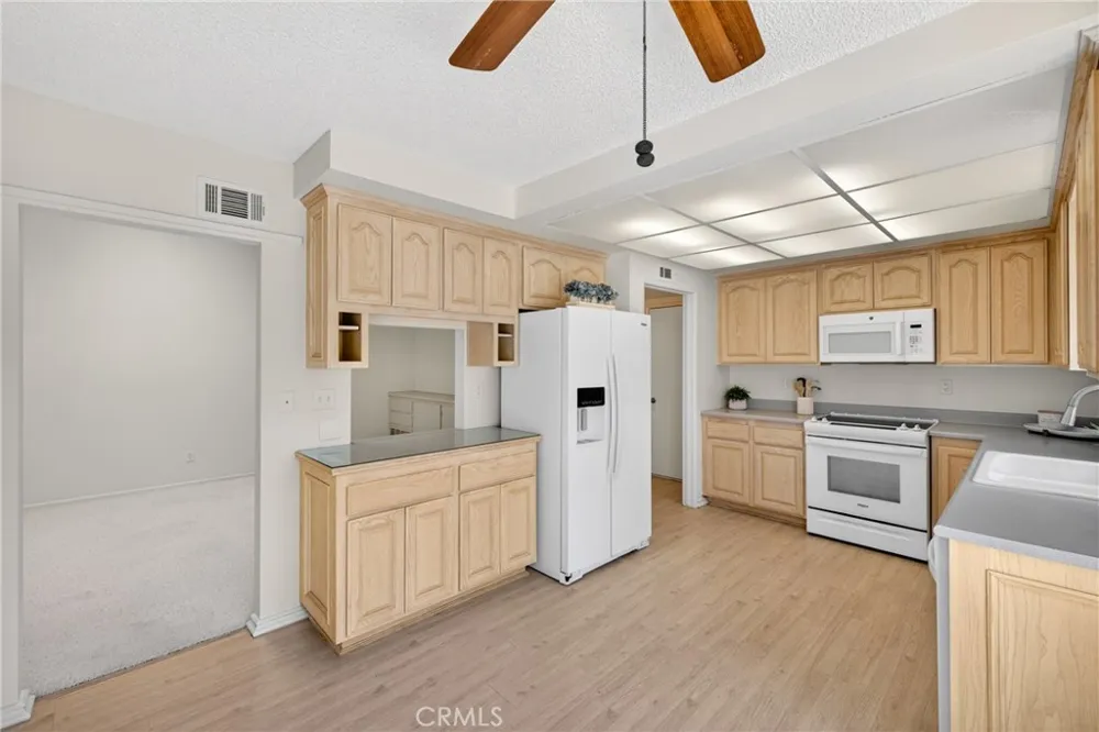 13219 Village 13 Camarillo, CA 93012
