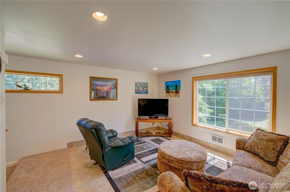 3331 239th Place Ocean Park, WA 98640