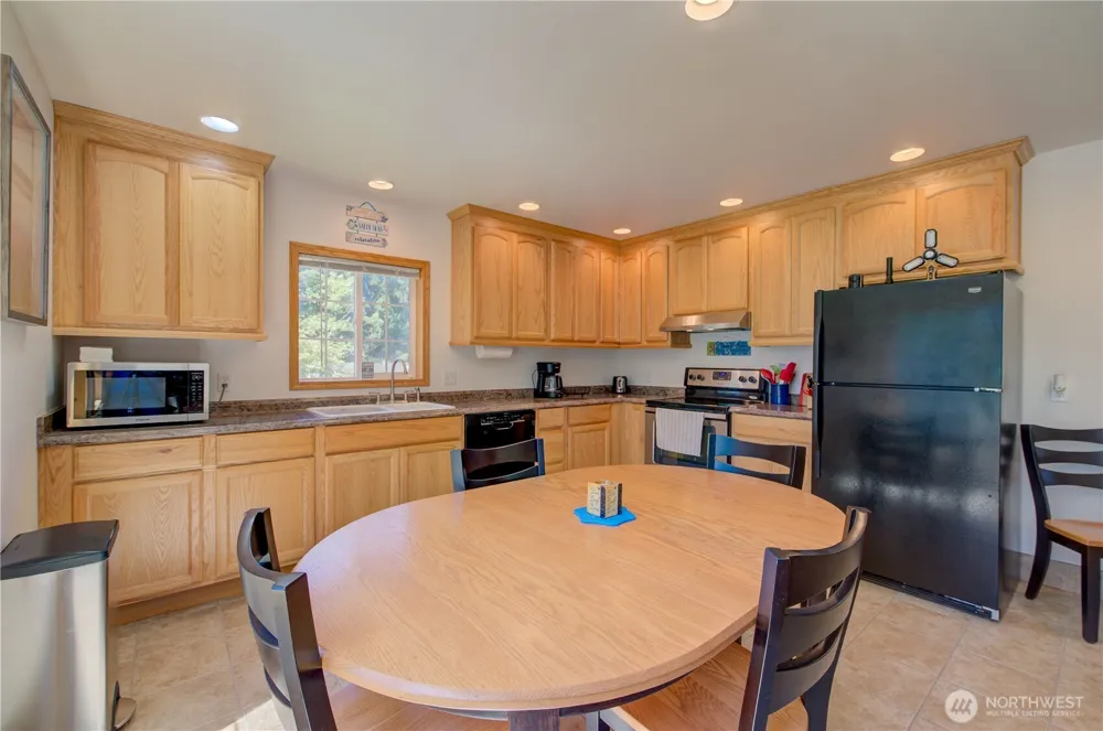 3331 239th Place Ocean Park, WA 98640