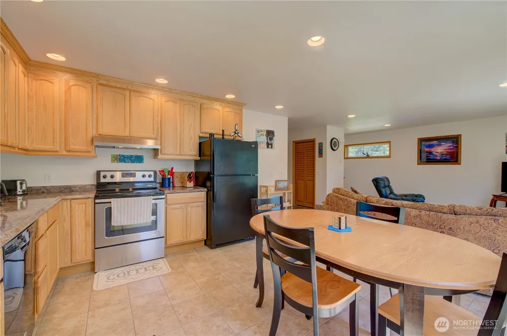 3331 239th Place Ocean Park, WA 98640