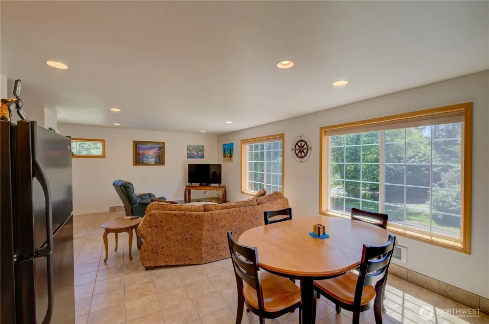 3331 239th Place Ocean Park, WA 98640