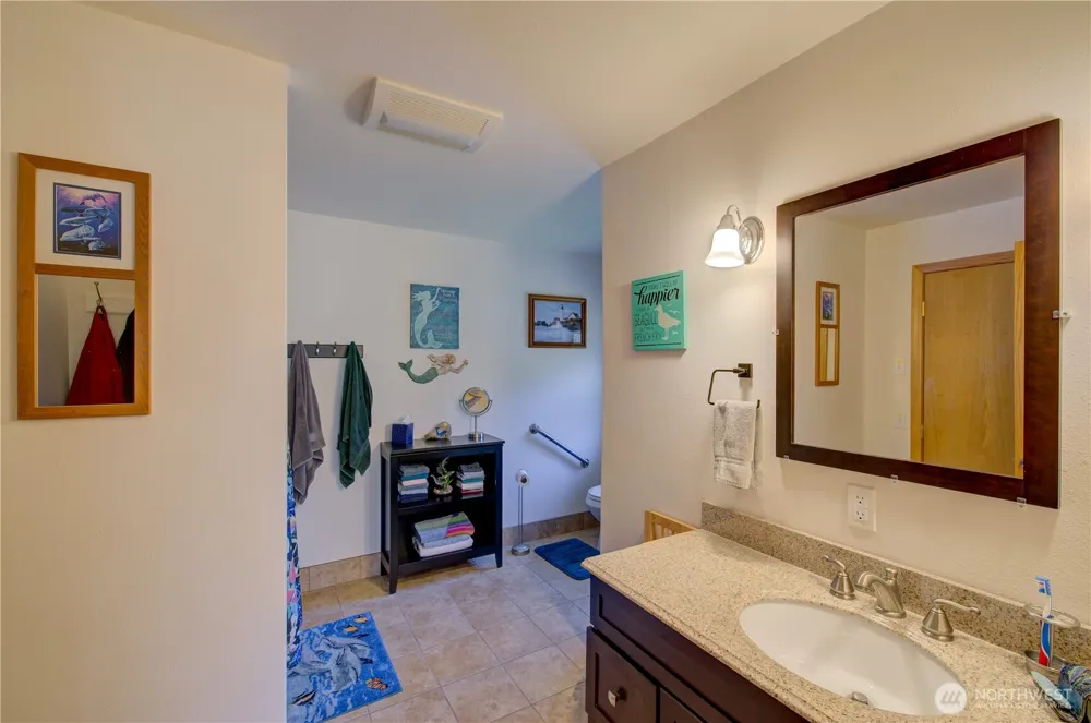 3331 239th Place Ocean Park, WA 98640