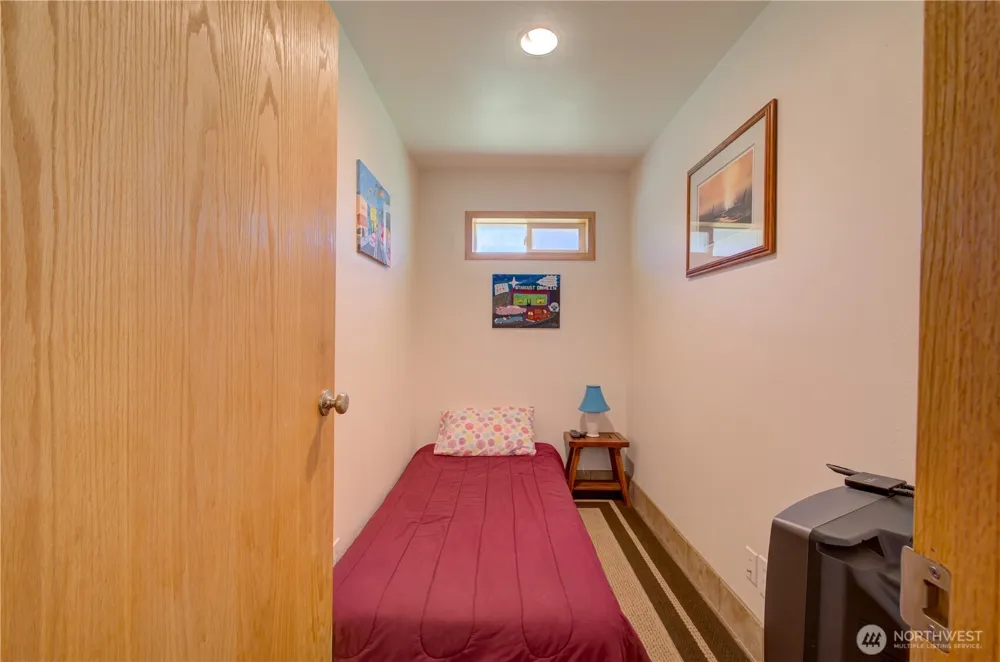 3331 239th Place Ocean Park, WA 98640