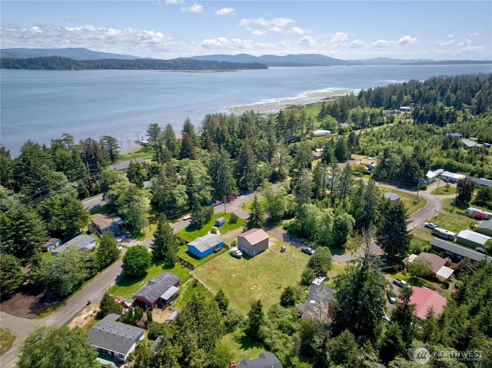 3331 239th Place Ocean Park, WA 98640