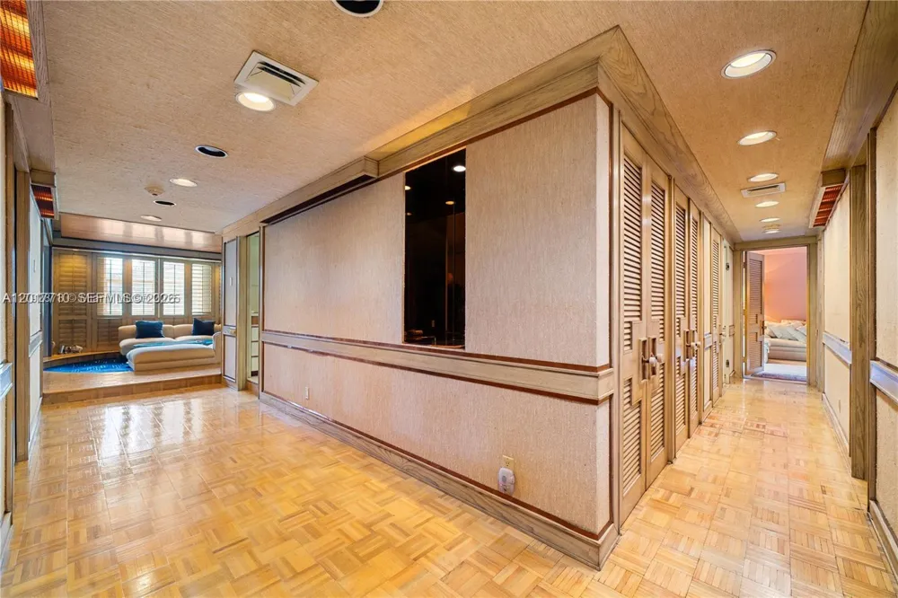 11111 Biscayne Blvd #227 North Miami Beach, FL 33181