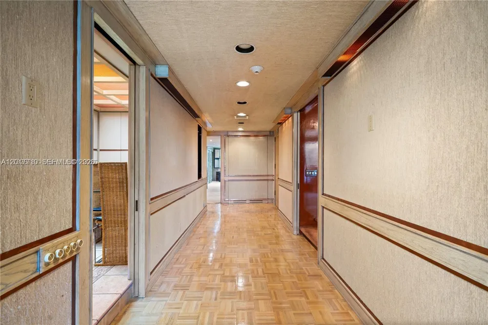 11111 Biscayne Blvd #227 North Miami Beach, FL 33181