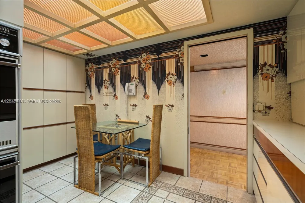 11111 Biscayne Blvd #227 North Miami Beach, FL 33181