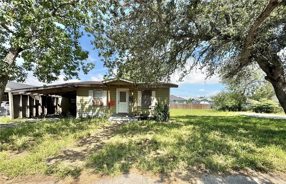 3021 Carver Drive Corpus Christi, TX 78405