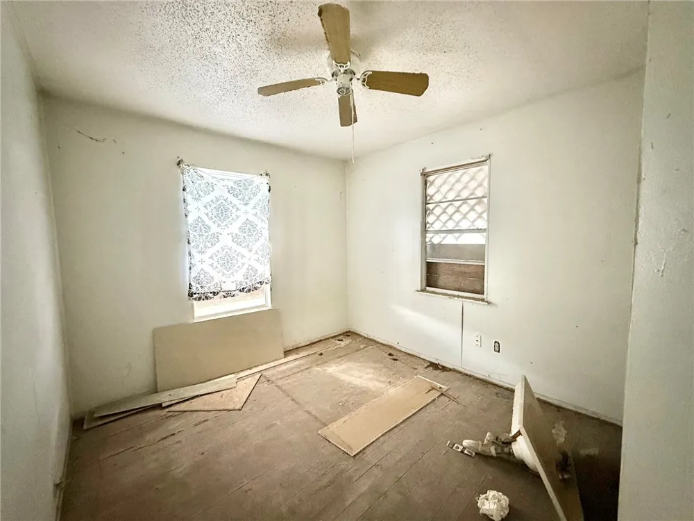 3021 Carver Drive Corpus Christi, TX 78405