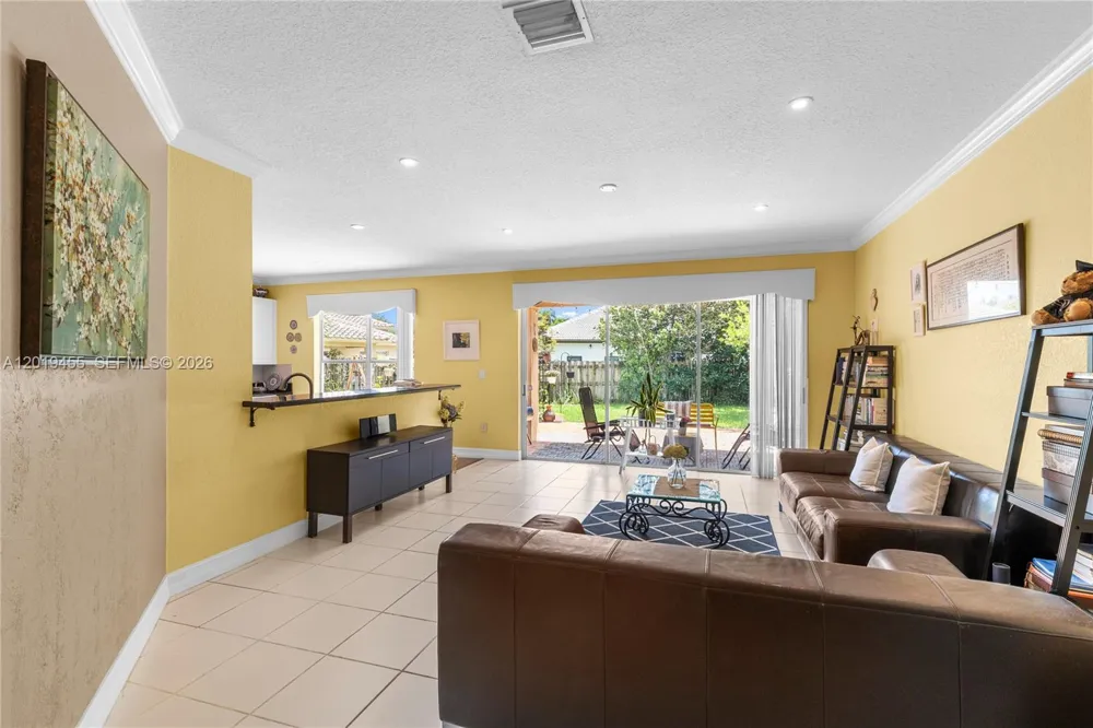 17047 NW 16th St Pembroke Pines, FL 33028