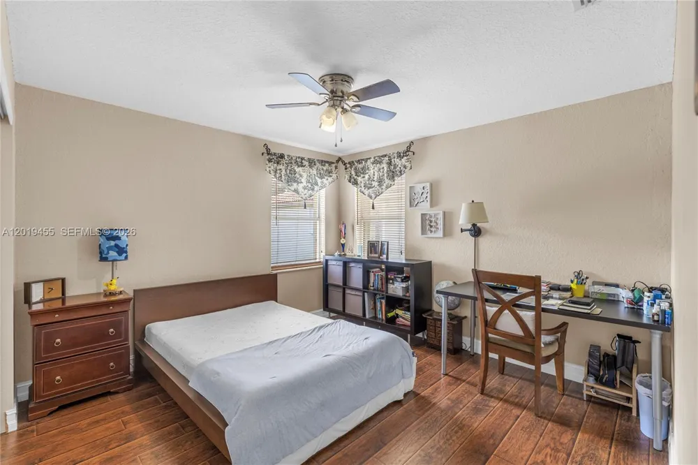 17047 NW 16th St Pembroke Pines, FL 33028