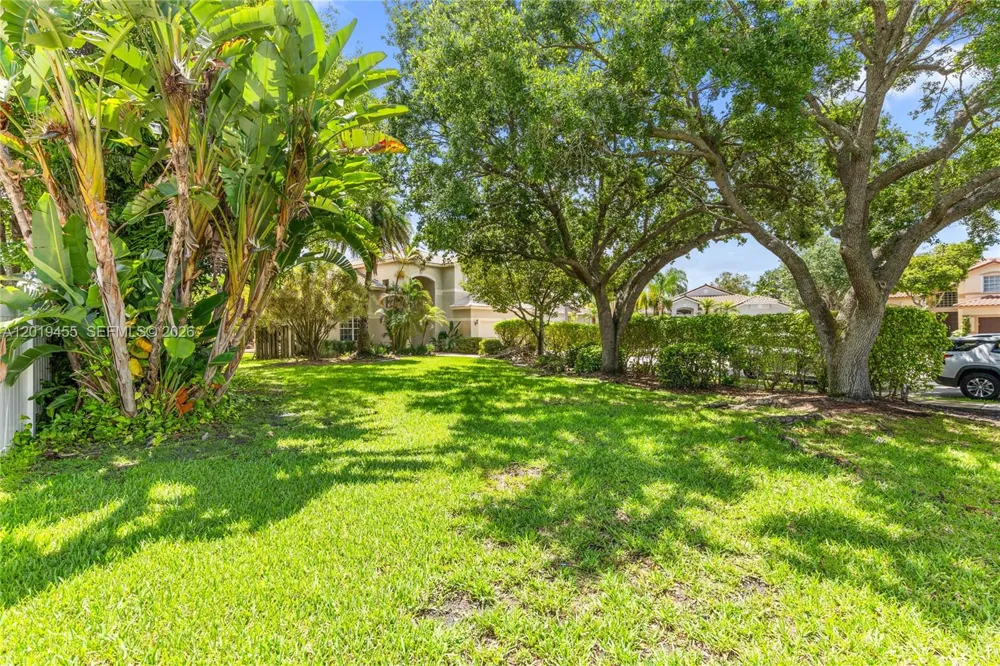 17047 NW 16th St Pembroke Pines, FL 33028