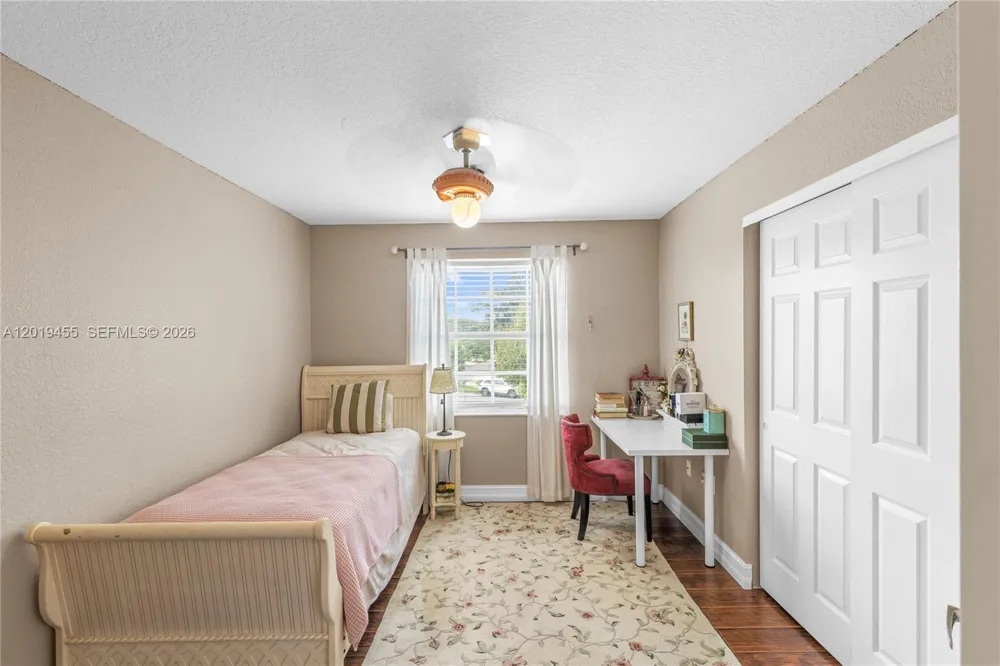 17047 NW 16th St Pembroke Pines, FL 33028