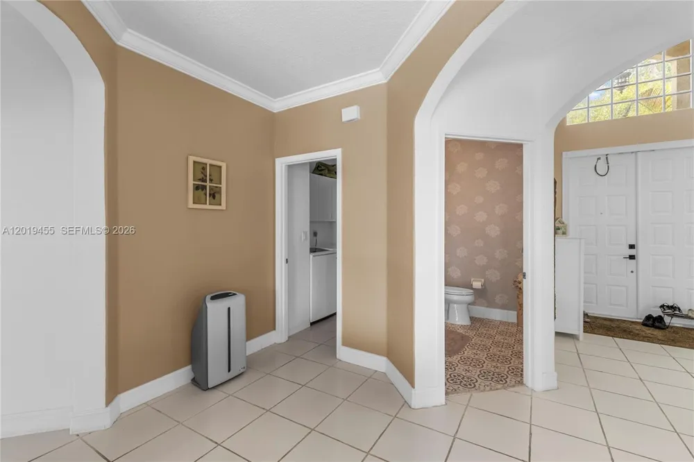 17047 NW 16th St Pembroke Pines, FL 33028