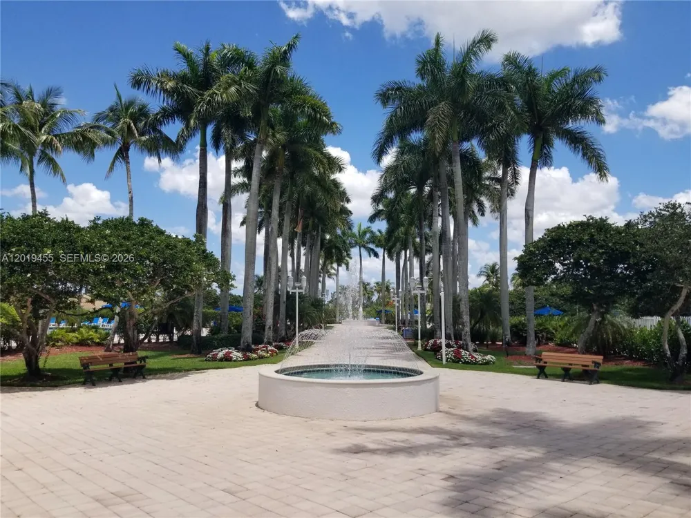 17047 NW 16th St Pembroke Pines, FL 33028