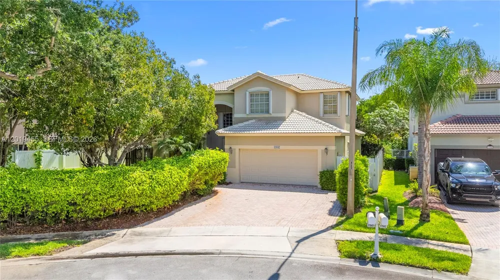 17047 NW 16th St Pembroke Pines, FL 33028