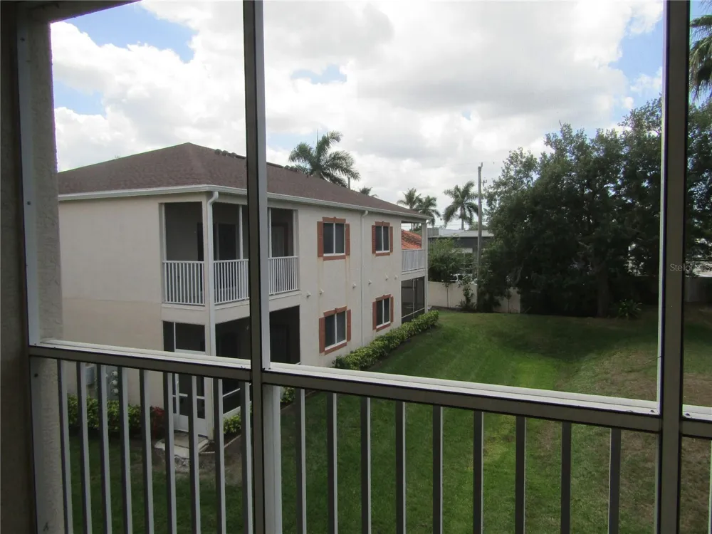 3966 MEDITERRANEA CIRCLE #421 Sarasota, FL 34233