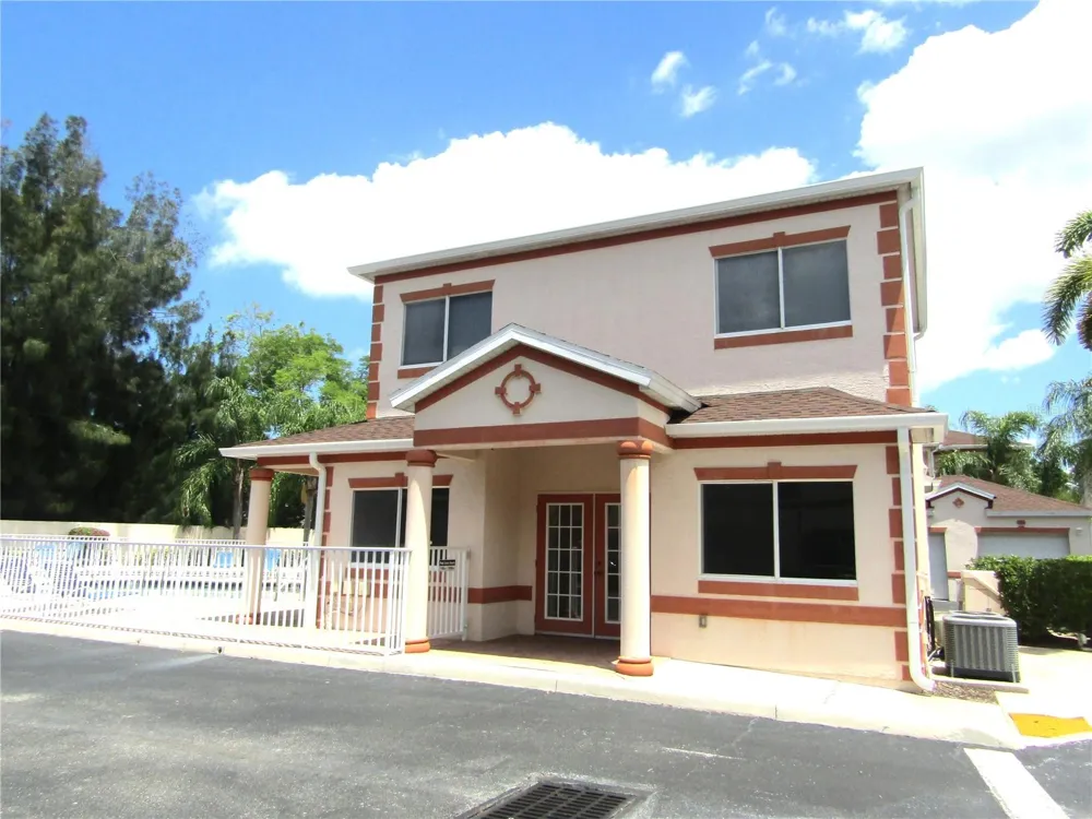 3966 MEDITERRANEA CIRCLE #421 Sarasota, FL 34233