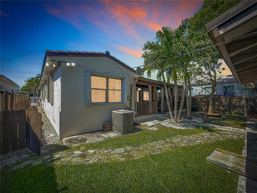821 83RD ST Miami Beach, FL 33141