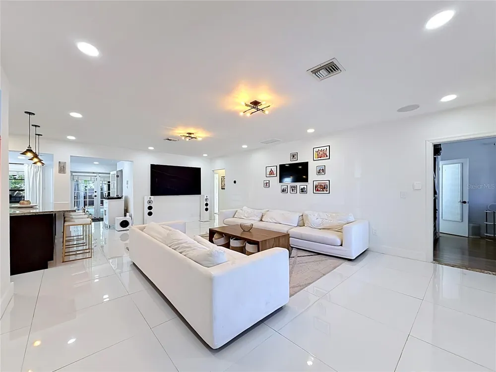 821 83RD ST Miami Beach, FL 33141