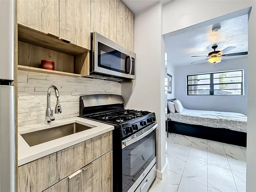 821 83RD ST Miami Beach, FL 33141