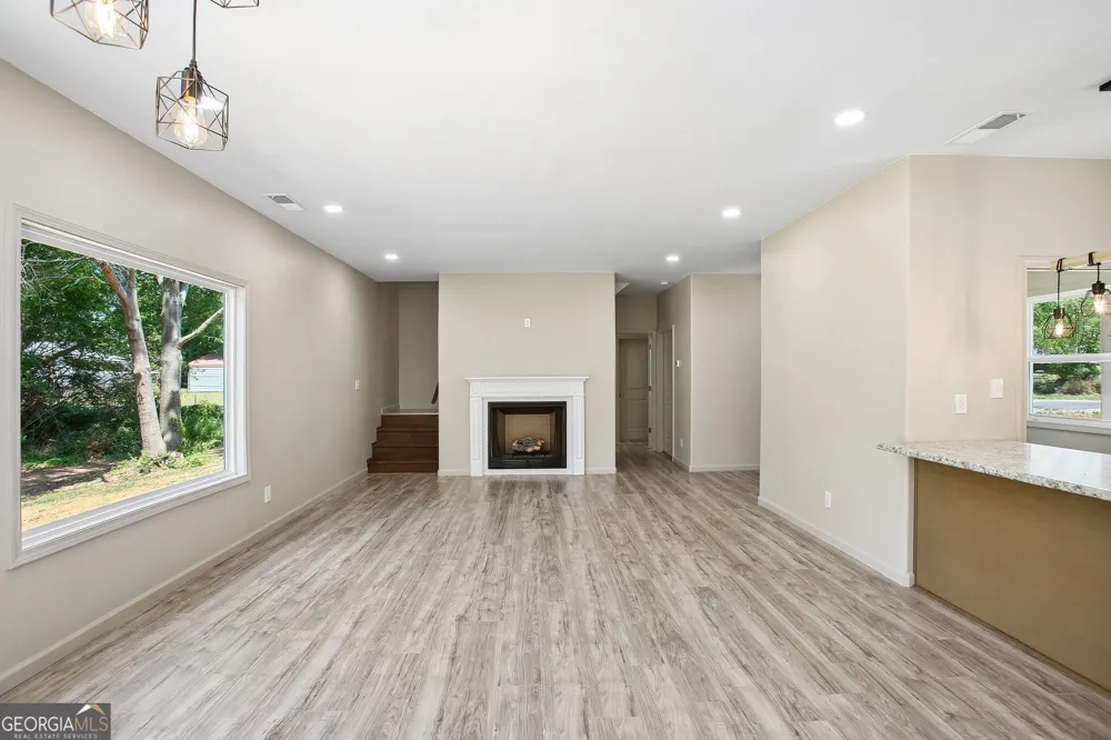 124 Johnson ST Barnesville, GA 30204