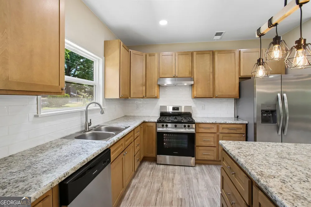 124 Johnson ST Barnesville, GA 30204