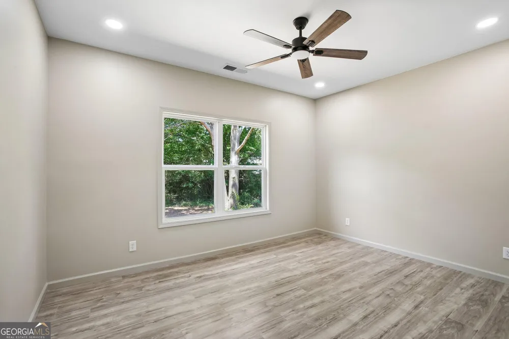 124 Johnson ST Barnesville, GA 30204