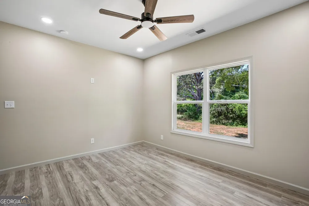 124 Johnson ST Barnesville, GA 30204
