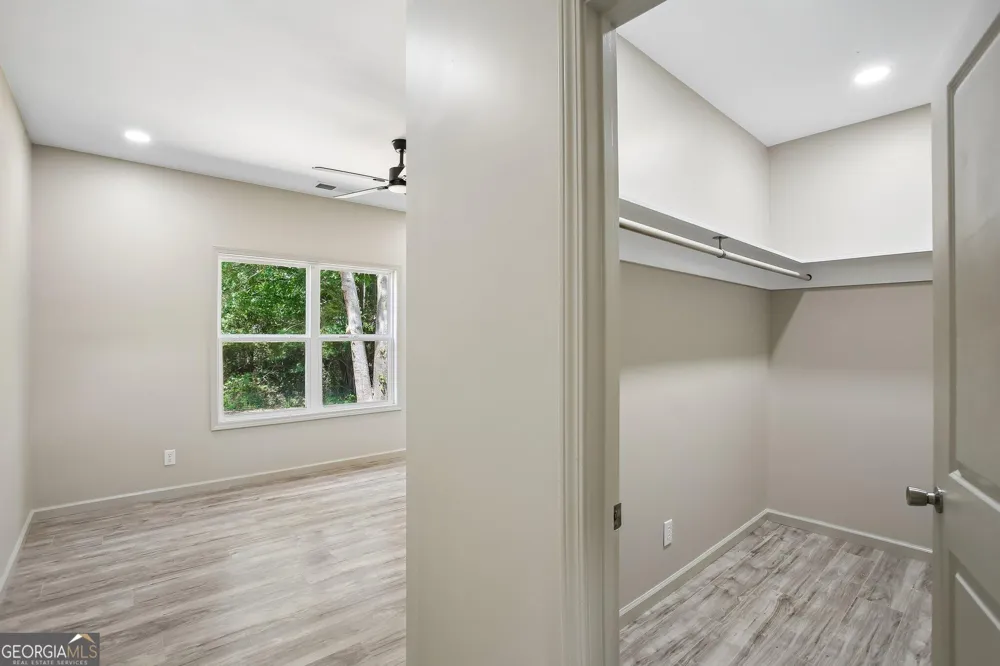 124 Johnson ST Barnesville, GA 30204