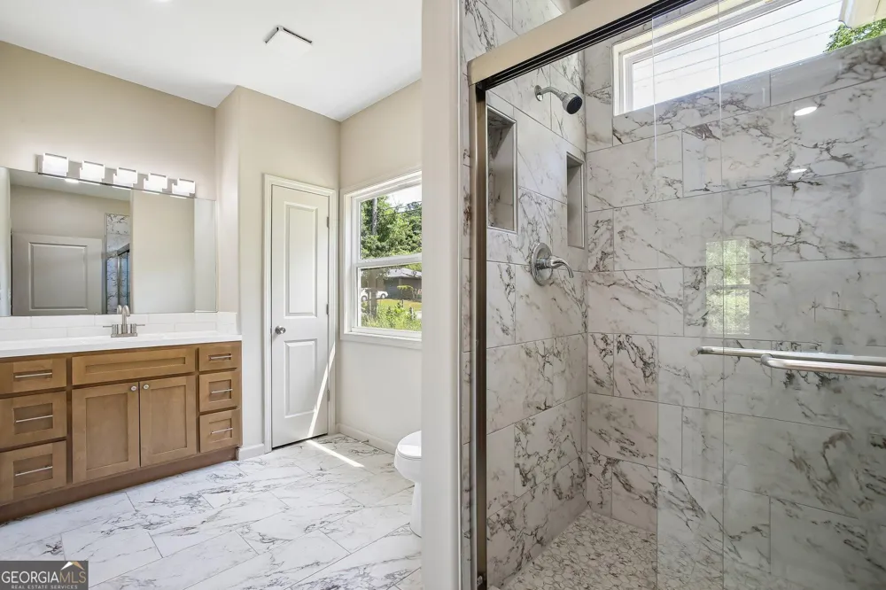 124 Johnson ST Barnesville, GA 30204