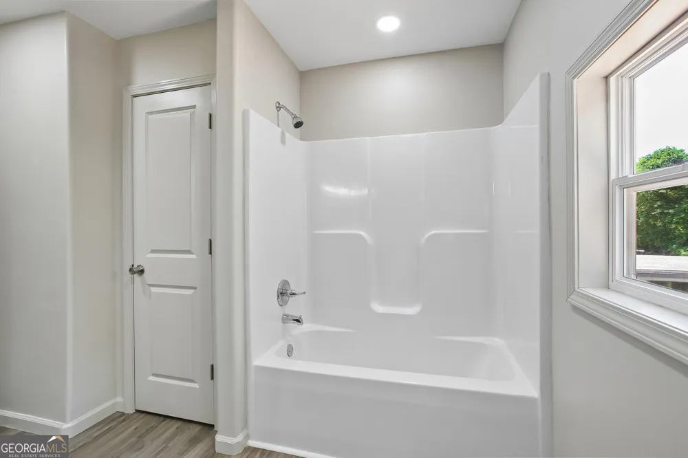 124 Johnson ST Barnesville, GA 30204