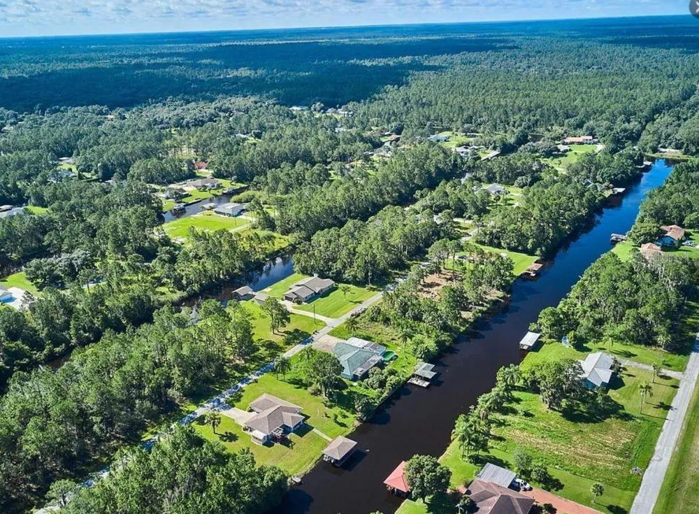 220 MAGNOLIA DRIVE Indian Lake Estates, FL 33855