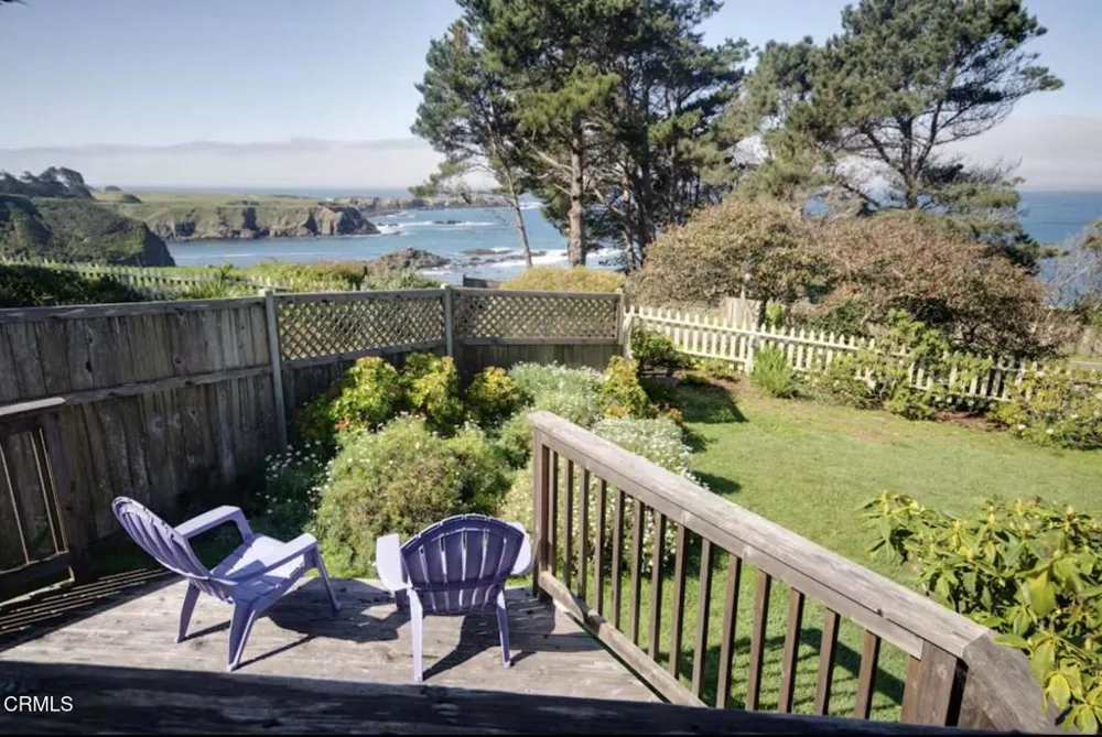 11251 Lansing Street Mendocino, CA 95460
