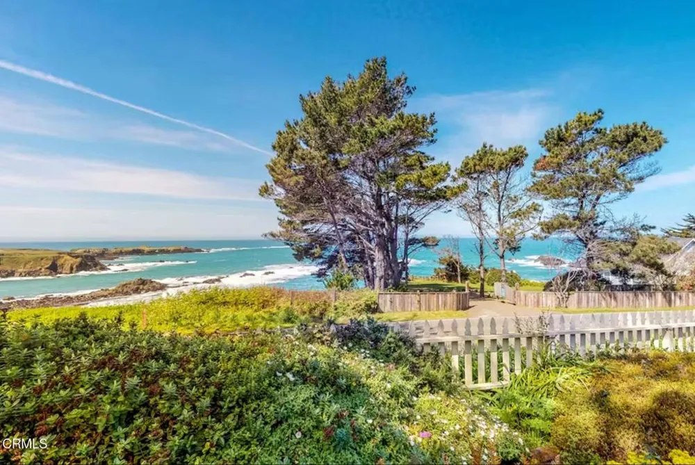 11251 Lansing Street Mendocino, CA 95460