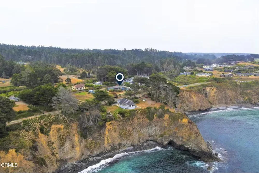 11251 Lansing Street Mendocino, CA 95460