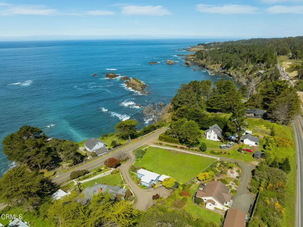 11251 Lansing Street Mendocino, CA 95460