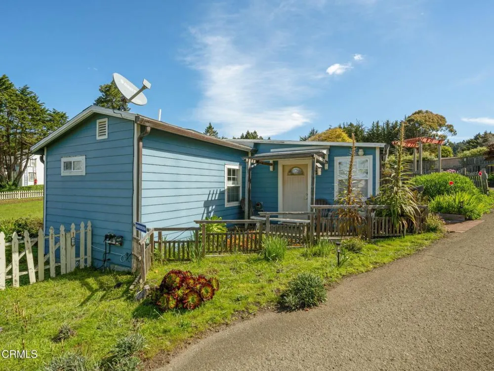 11251 Lansing Street Mendocino, CA 95460