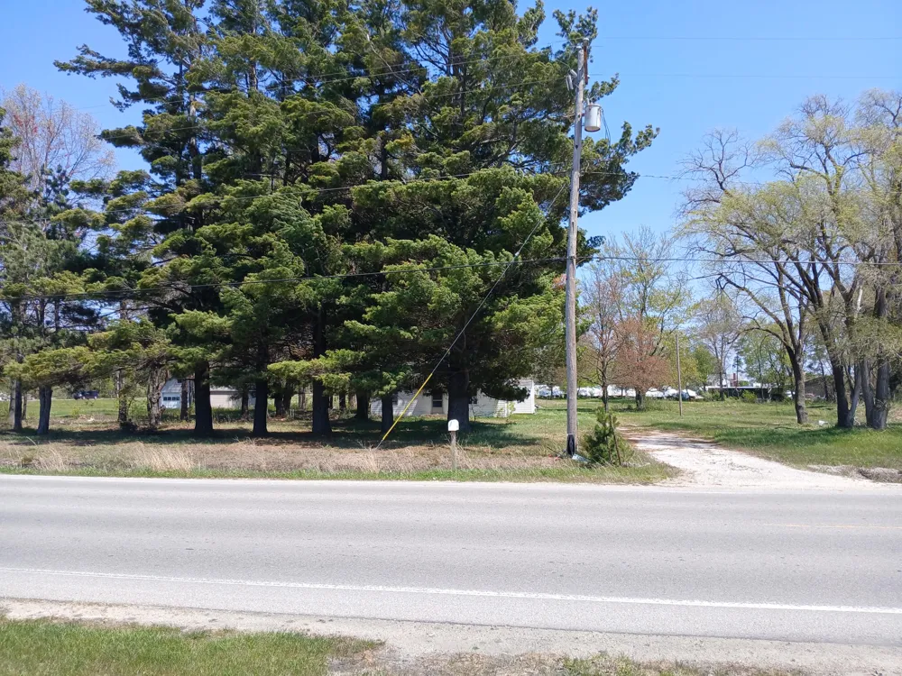 76 Meyers Road Ludington, MI 49431