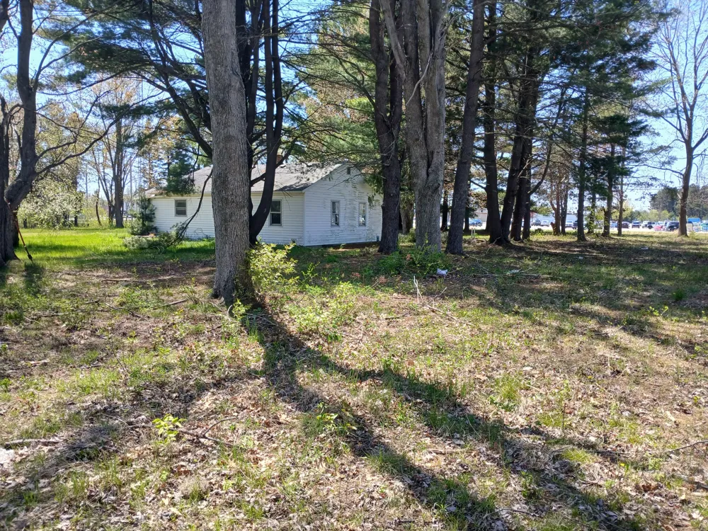 76 Meyers Road Ludington, MI 49431