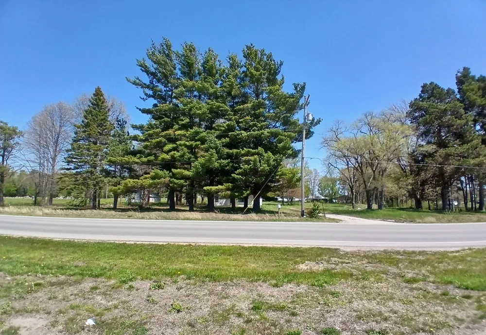 76 Meyers Road Ludington, MI 49431