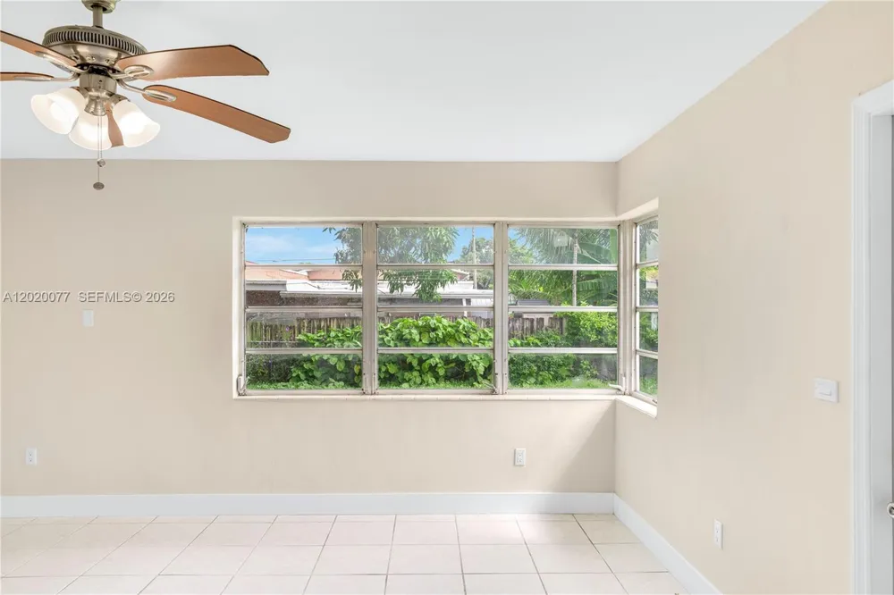 3271 NW 18th Ter Miami, FL 33125