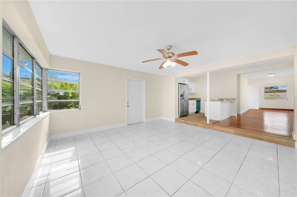 3271 NW 18th Ter Miami, FL 33125