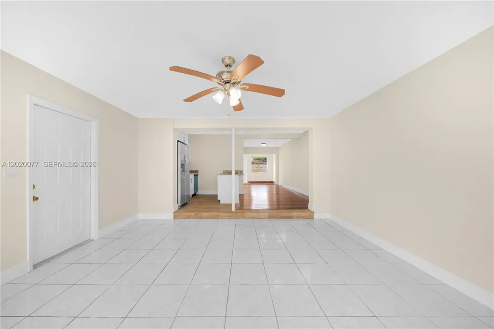 3271 NW 18th Ter Miami, FL 33125