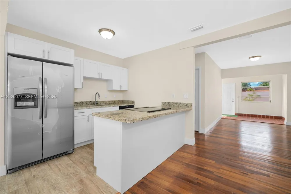 3271 NW 18th Ter Miami, FL 33125